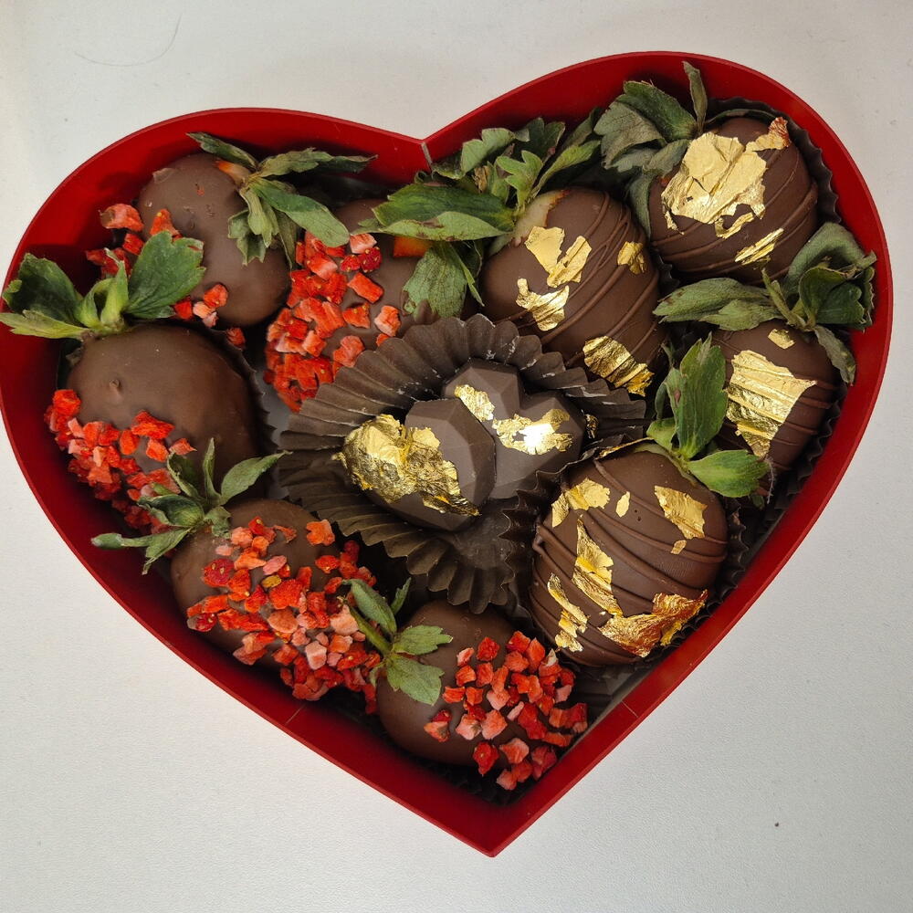 Клубника в шоколаде "Золотое сердце" — фото 3
