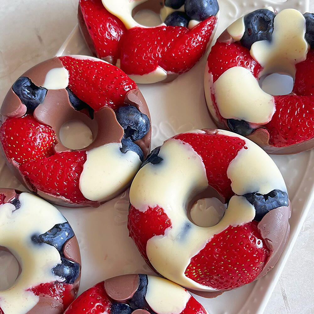 Ягодный пончик трендовый LoveDonut (Набор 3 пончика) — фото 2
