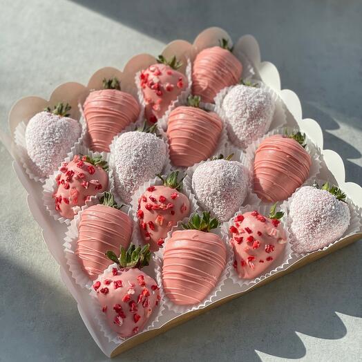 Клубника в шоколаде набор 16-20 ягод Strawberry — фото 1