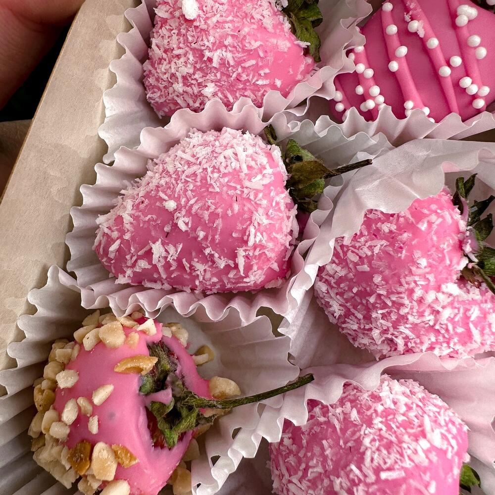 Клубника в шоколаде «Pinky» — фото 5