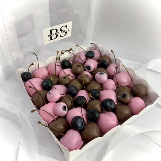 Черешня в шоколаде 🍒 с голубикой, набор 450гр — фото 1
