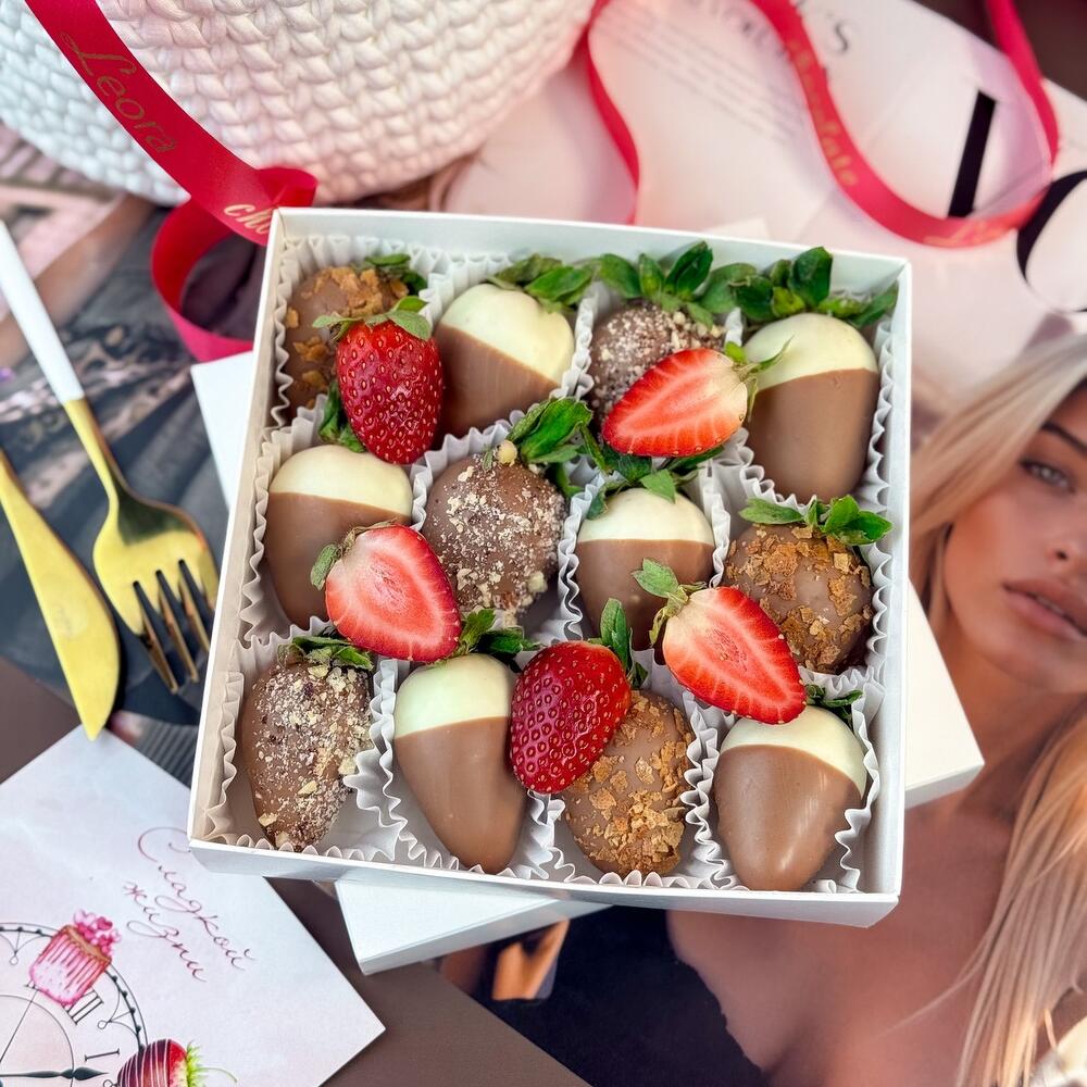 Клубника в Шоколаде Киндер 9-16 шт. Бельгийский шоколад Callebaut. Подарочный набор 1172. Leora chocolate — фото 2