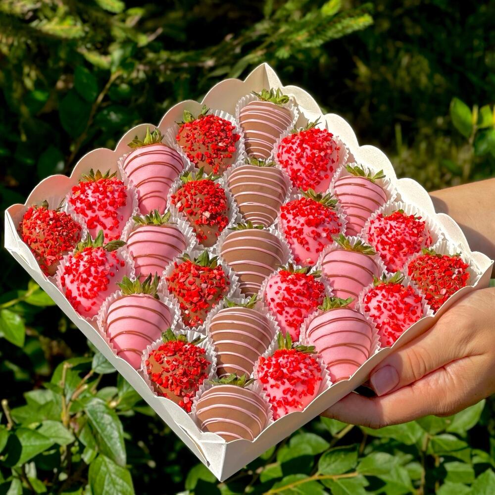 Клубника в шоколаде "Pretty Berry" - M (20-36 ягод) — фото 4