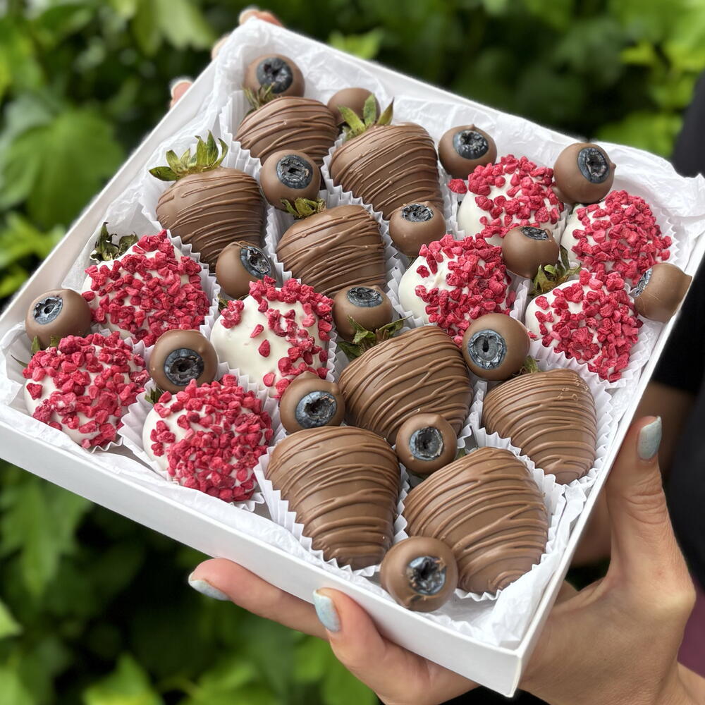 Клубника и голубика в шоколаде радость вкуса — фото 4