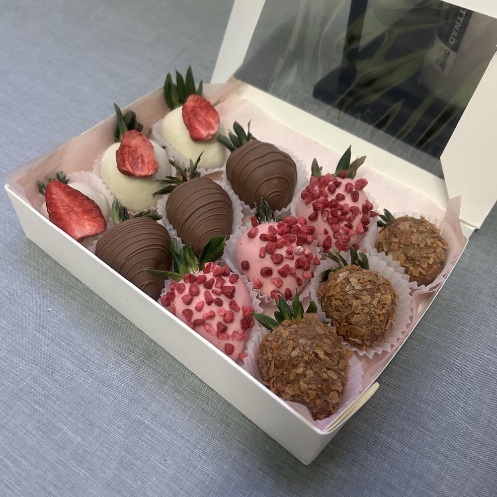 Клубника в шоколаде 12 шт Вкуснятина на 8 марта — фото 3
