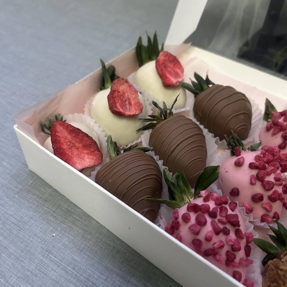 Клубника в шоколаде 12 шт Вкуснятина на 8 марта — фото 5