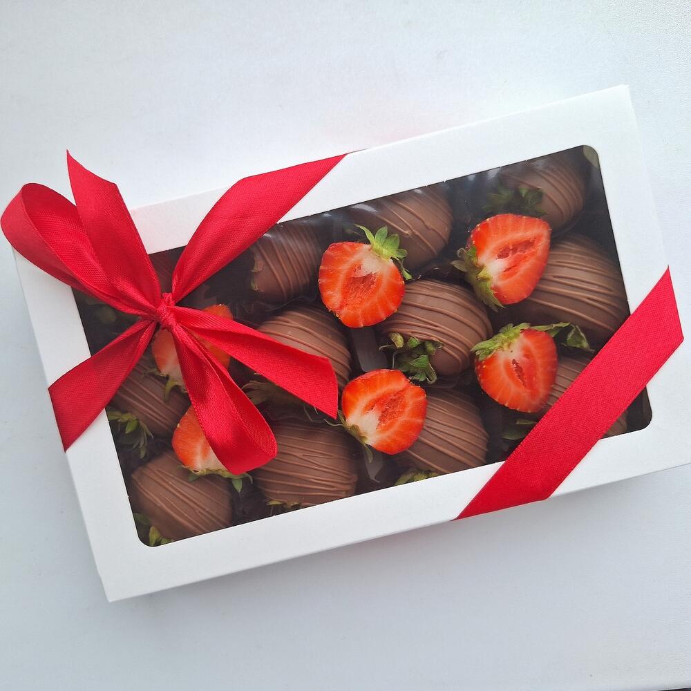 Клубника в шоколаде 12 штук "классика" девушке — фото 6