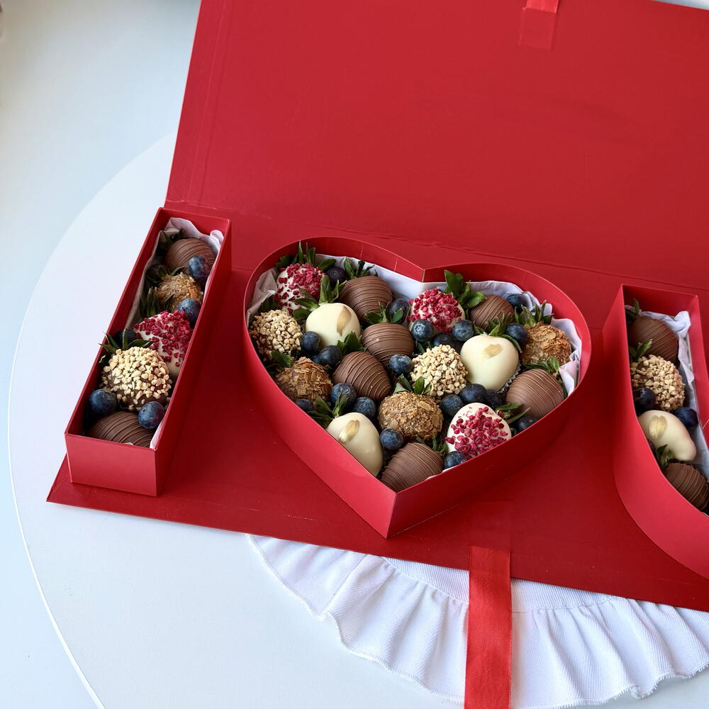 Подарочный набор клубники в шоколаде в премиум-коробке «I love you» (35-40 ягод) — фото 6