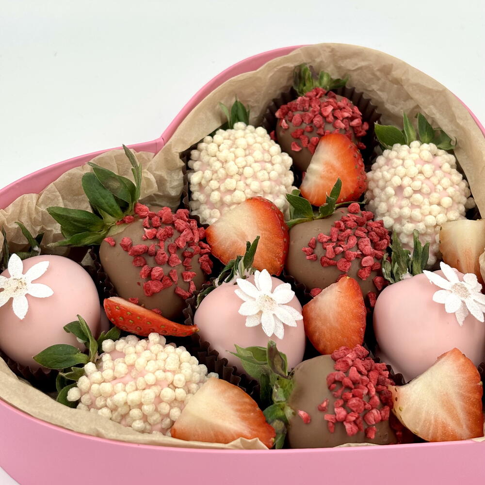 Клубника в бельгийском шоколаде шоколаде «сердце» 🍓🍫 — фото 4