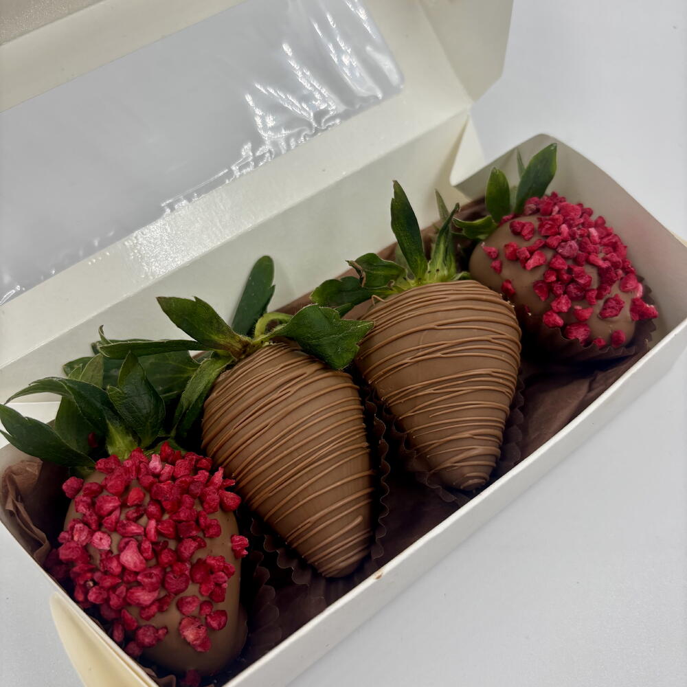 Клубника в шоколаде 4 ягоды 🍓 — фото 3