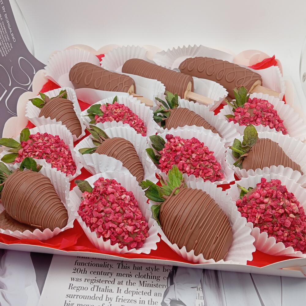 Набор из клубники и бананов в шоколаде "Strawberry Boom" — фото 2