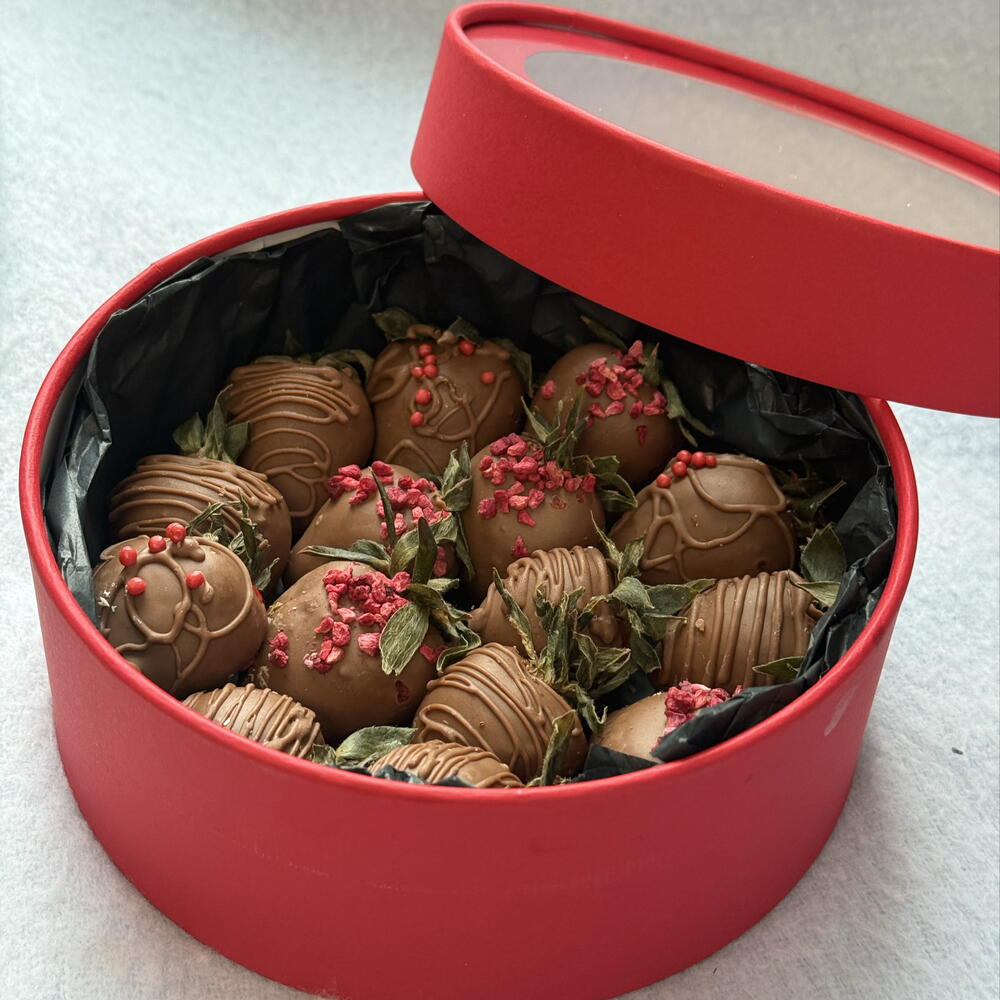 Клубника в шоколаде «Классика»+ Подарок Vivienne Sabo румяна Macaron — фото 7