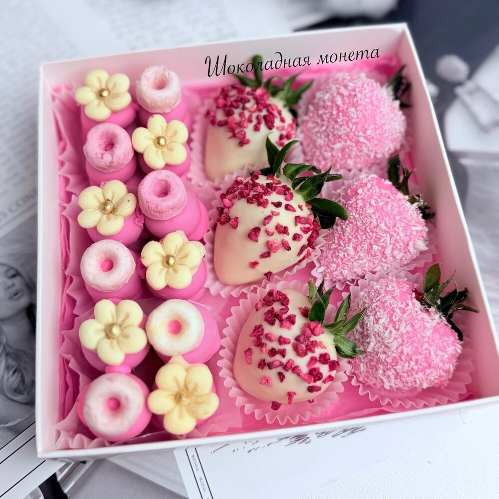 Набор клубника 🍓 в шоколаде 🍫и мини тортив из голубики 🫐в шоколаде 🍫 — фото 5