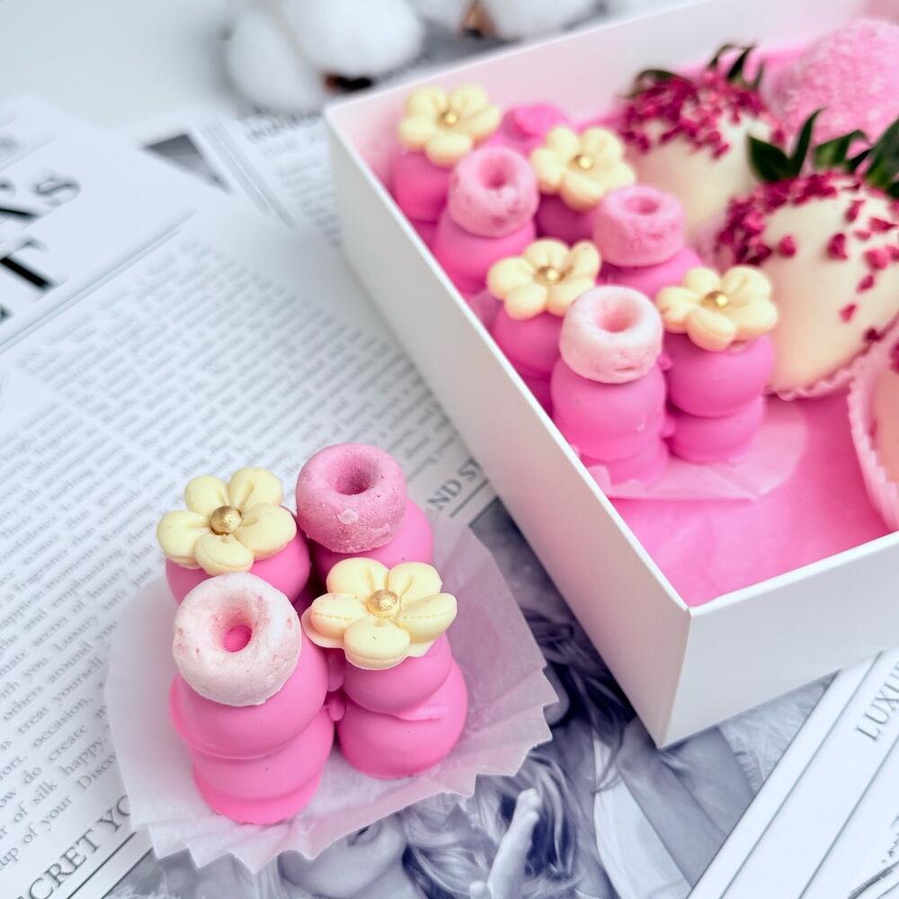 Набор клубника 🍓 в шоколаде 🍫и мини тортив из голубики 🫐в шоколаде 🍫 — фото 4