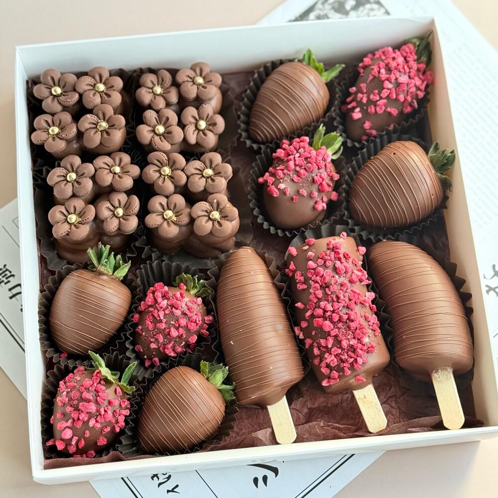 Набор комбо клубника, голубика и бананы в шоколаде 🍓🫐🍌🍫 — фото 3