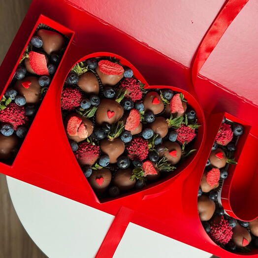 Клубника I love U на 14 февраля красный — фото 1