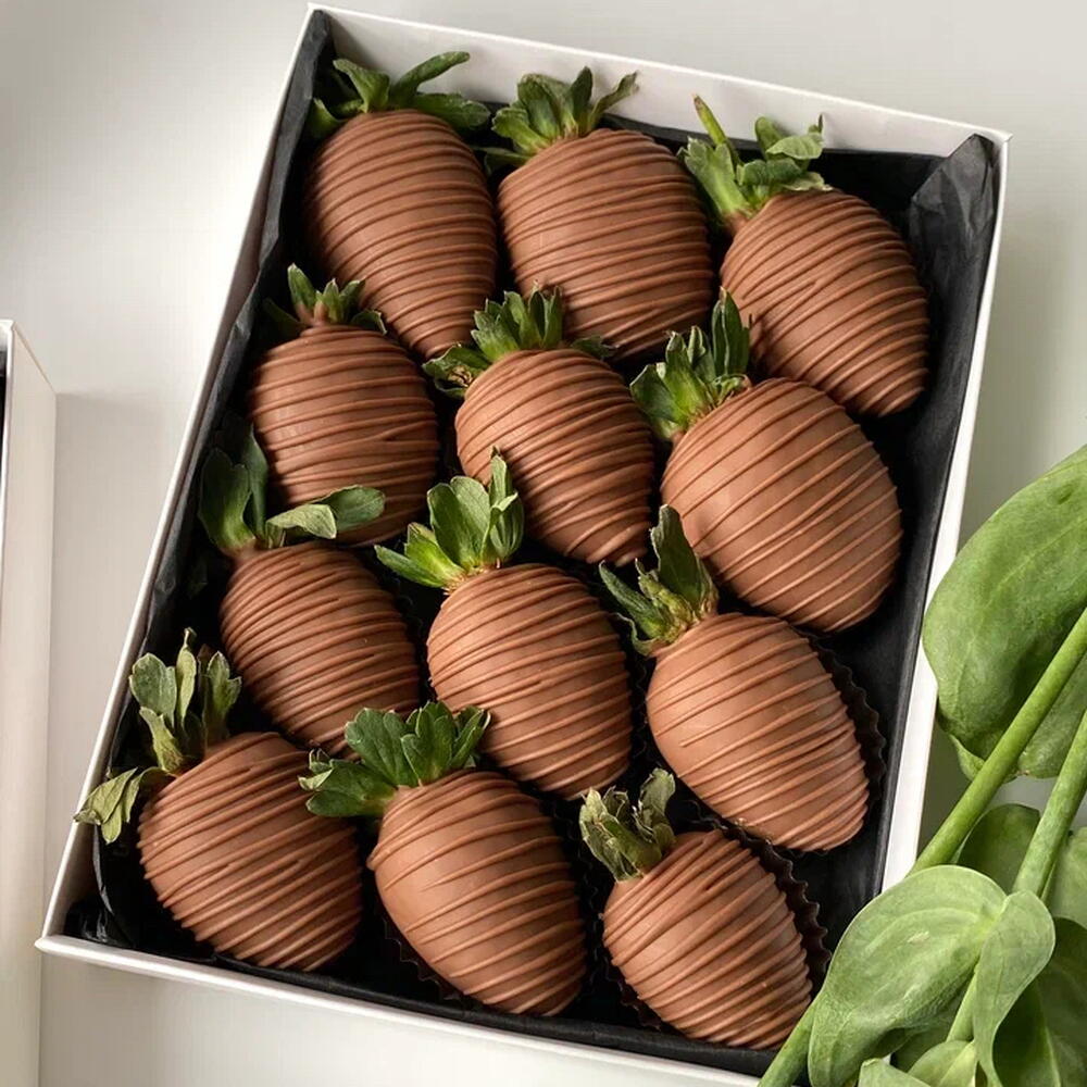 Клубника в шоколаде 12 ягод 🍓« Любимая классика » — фото 5