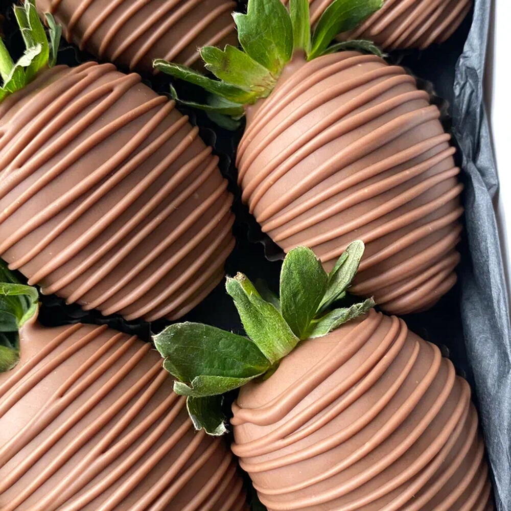 Клубника в шоколаде 12 ягод 🍓« Любимая классика » — фото 4