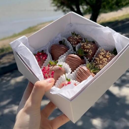 Набор клубники 9 штук — фото 1